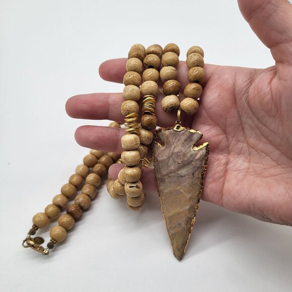 Beaded Necklace With Gold-Edged Stone Arrowhead Pendant *Flaw - Picture 13 of 13